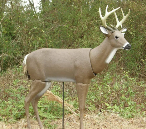 Using decoys to bag trophy whitetails